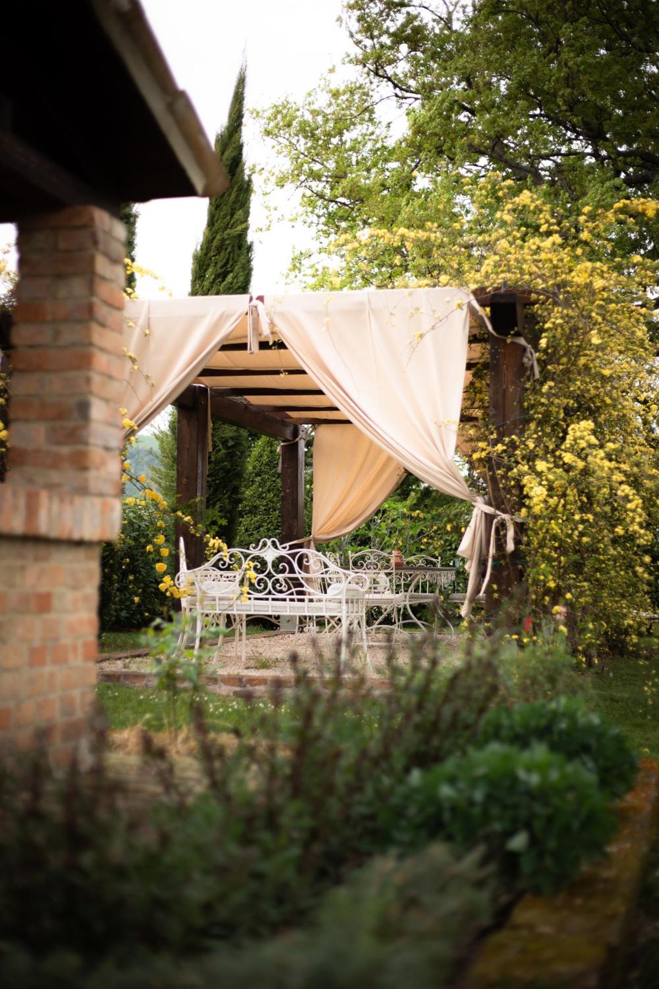 Ca' Le Cerque, Villa Surrounded By The Marche Nature Fossombrone Eksteriør billede