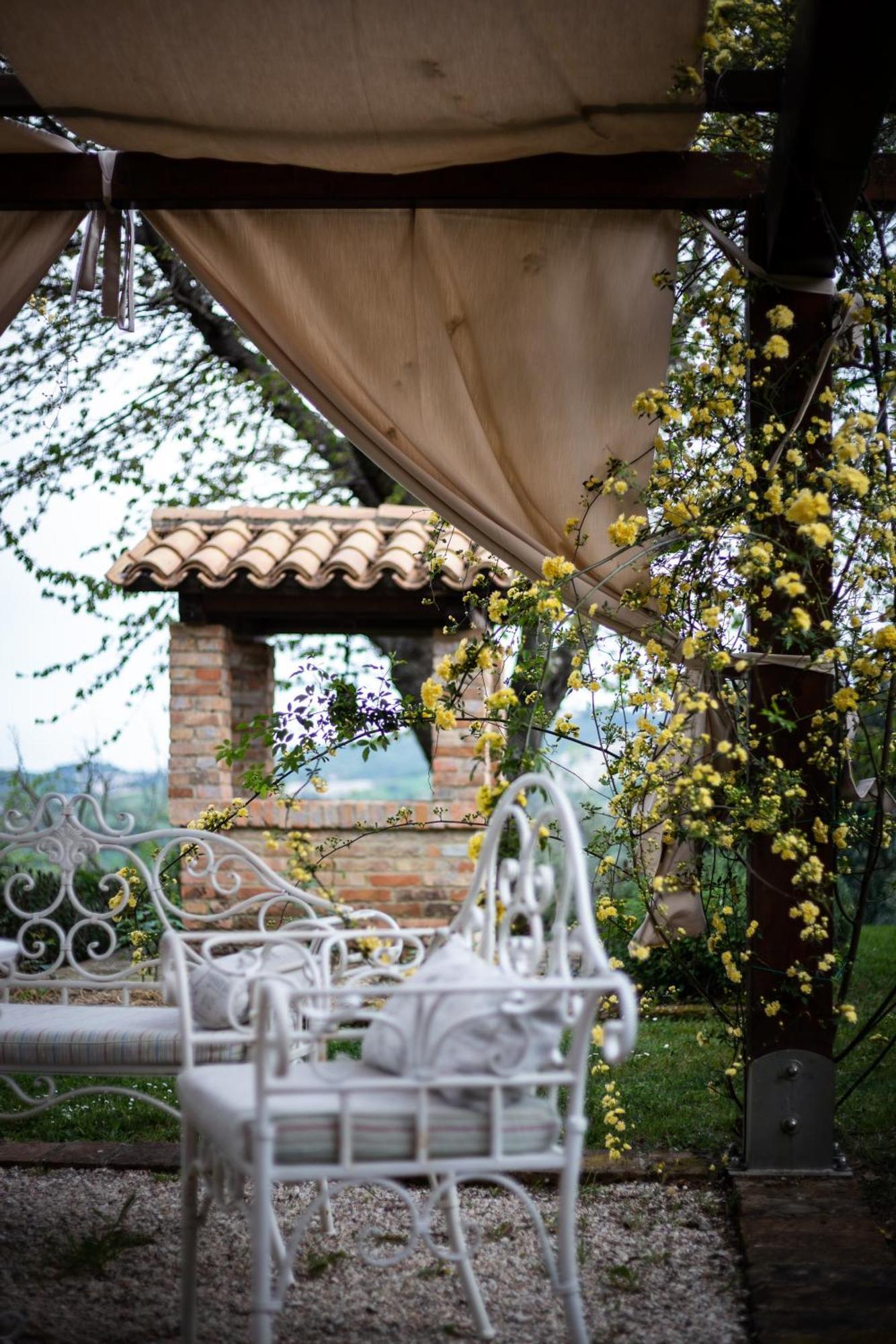 Ca' Le Cerque, Villa Surrounded By The Marche Nature Fossombrone Eksteriør billede